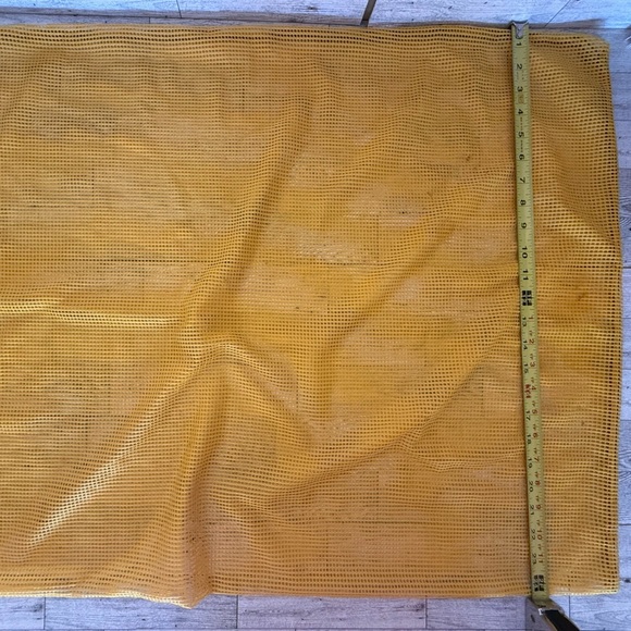 Mesh Yellow Laundry Bag/sports equipment bag with Drawstring - Picture 3 of 5